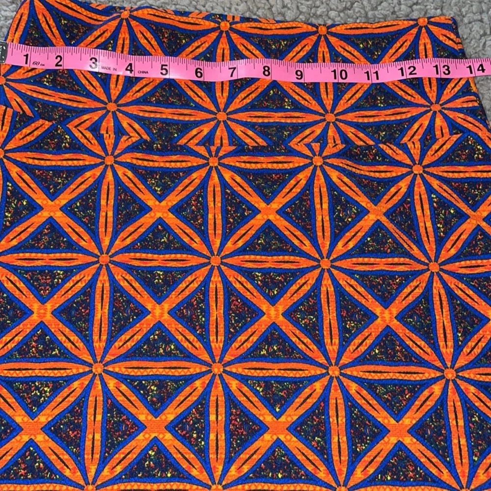 LuLaRoe Skirt size Small - Picture 4 of 4